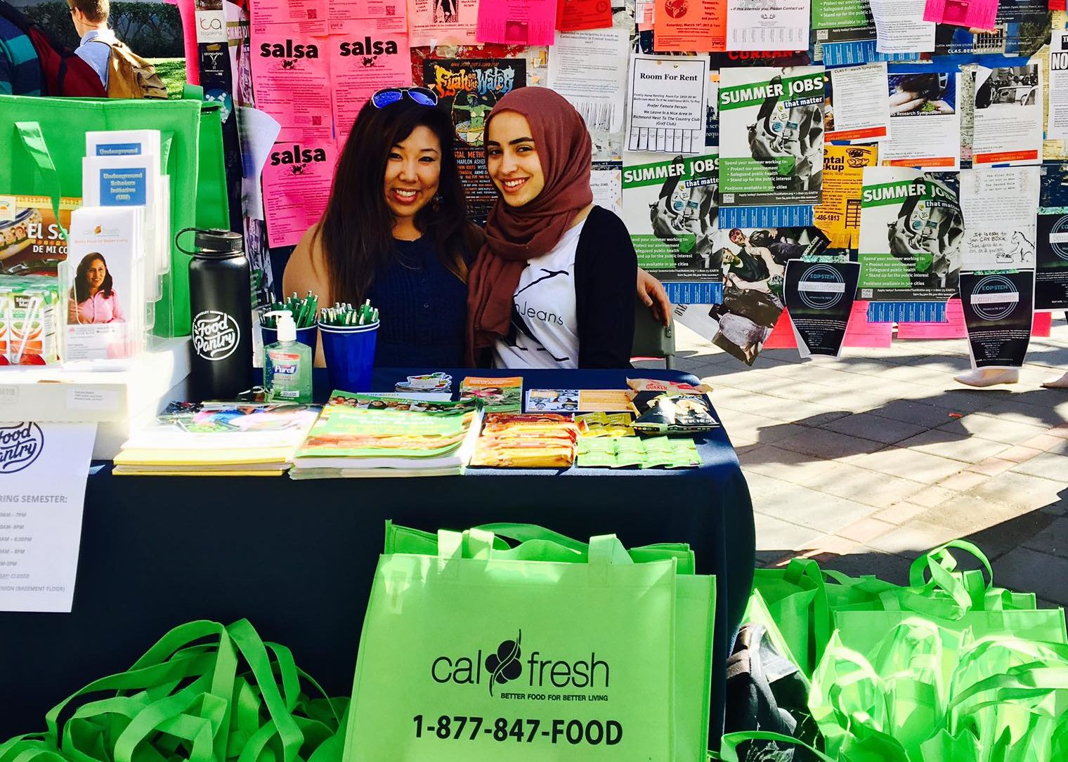 UC Berkeley students carrying out CalFresh outreach on campus