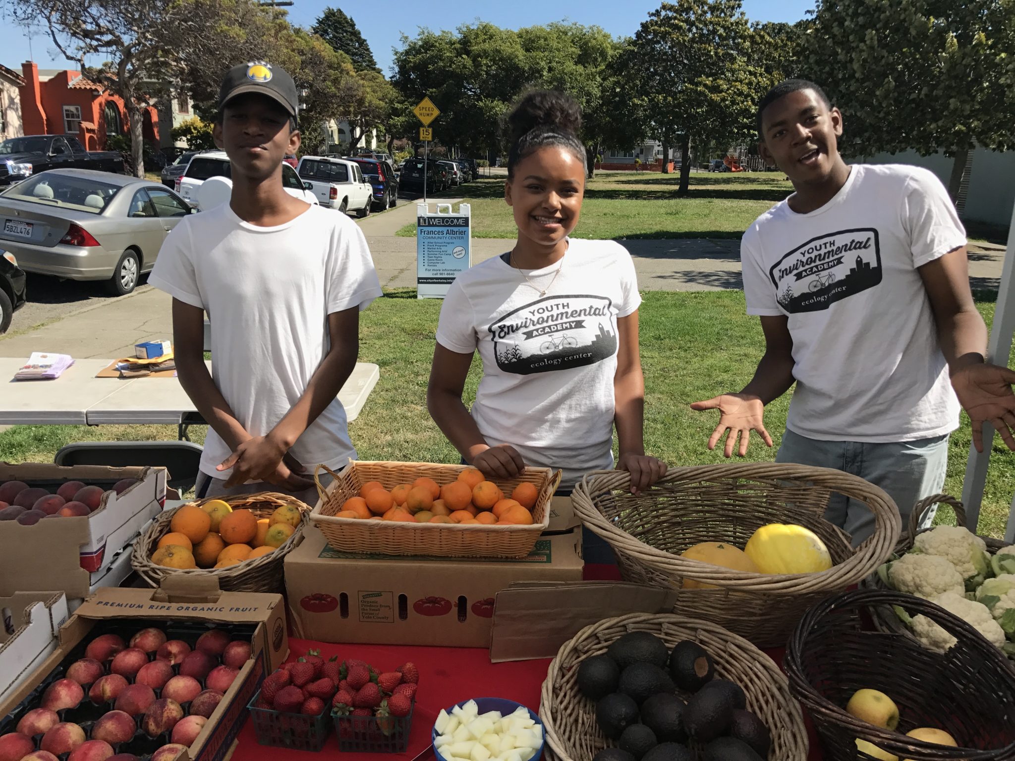 Student volunteers at the farmers' market.